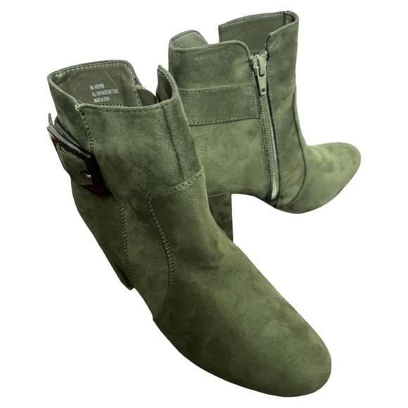 C Comfort Oregano Color Vegan Suede Boots Size 9M.  NWOT - Picture 2 of 6